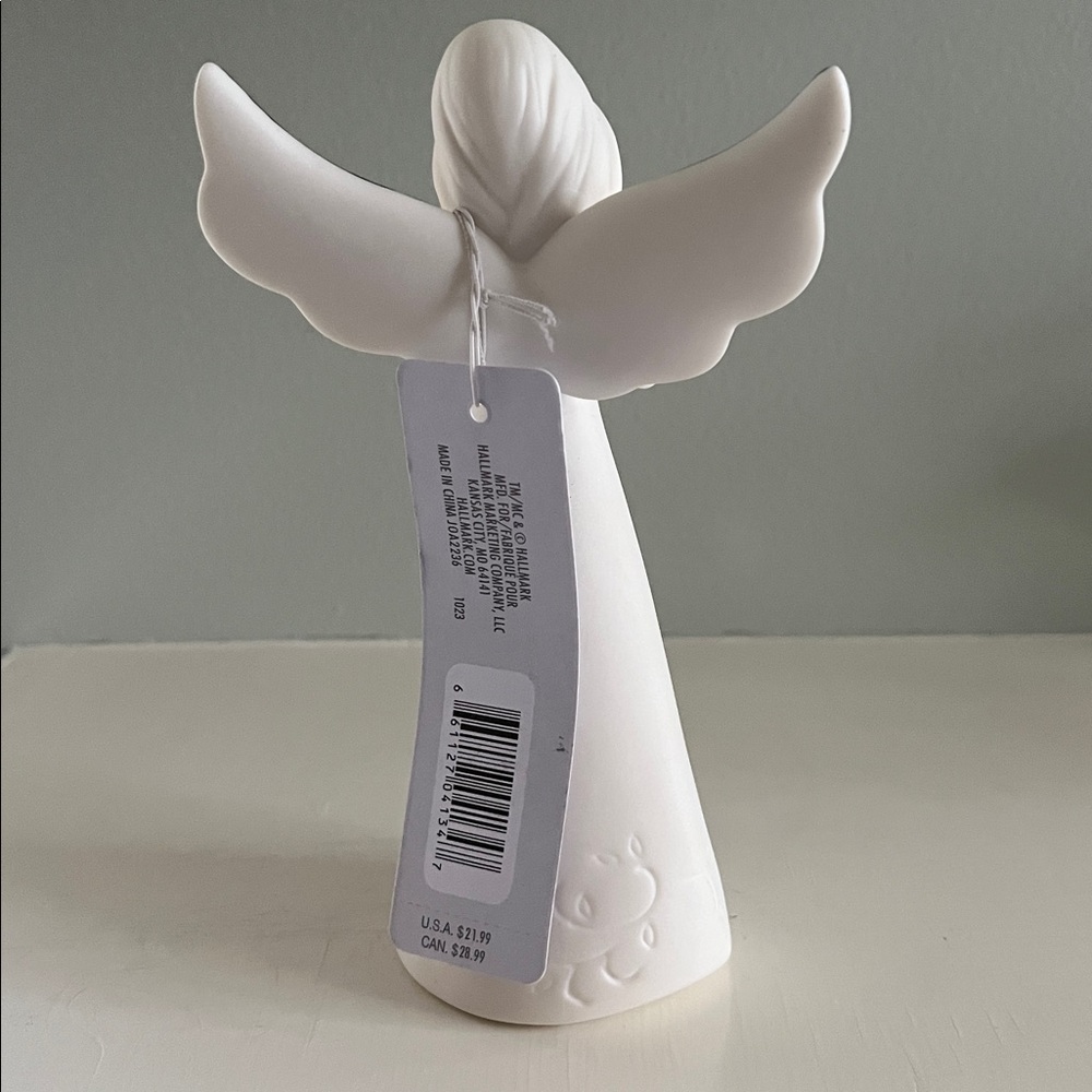 Hallmark White and Gold Angel Figurine - Picture 5 of 8